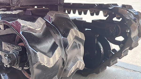 小型履带运输车