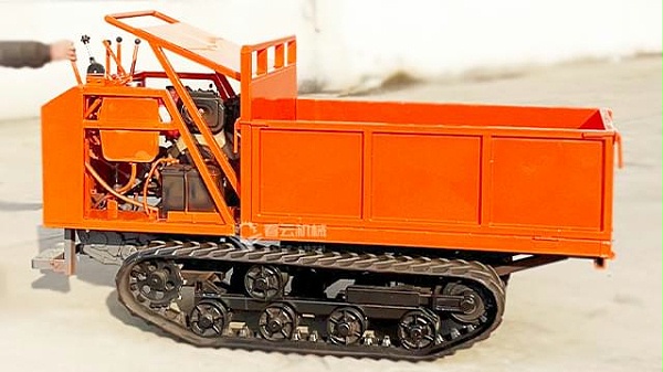 爬山虎自卸履带车