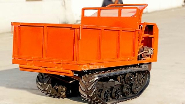 爬山虎自卸履带车