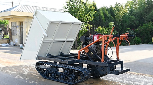手扶履带运输车4