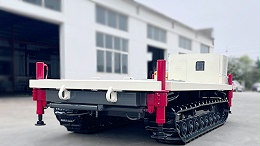 白色遥控履带车