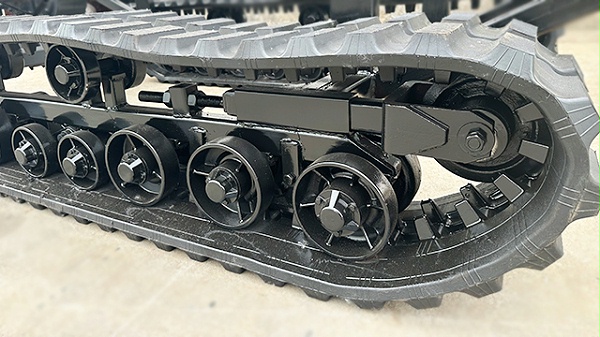 2米4长履带底盘