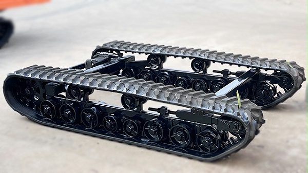 2米4长液压底盘 1