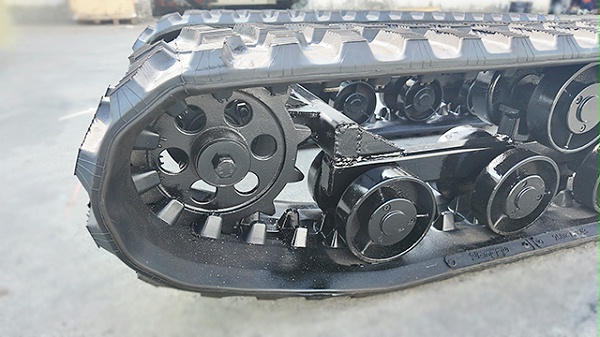 1米4长履带底盘