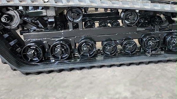 长2米3履带底盘