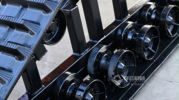 三角履带车半成品